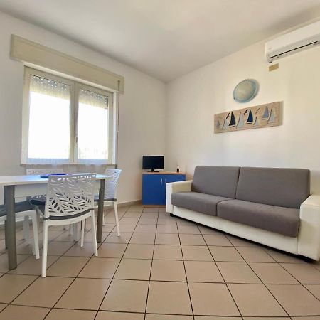 Apartment Tirreno Tirrenia Εξωτερικό φωτογραφία