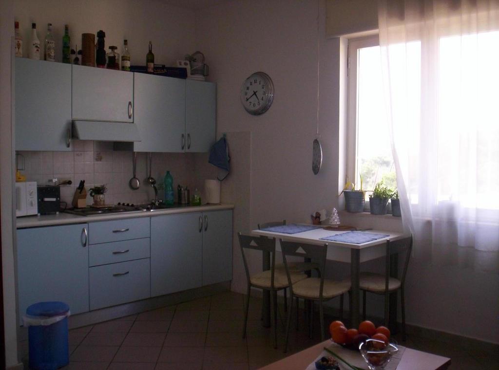 Apartment Tirreno Tirrenia Δωμάτιο φωτογραφία