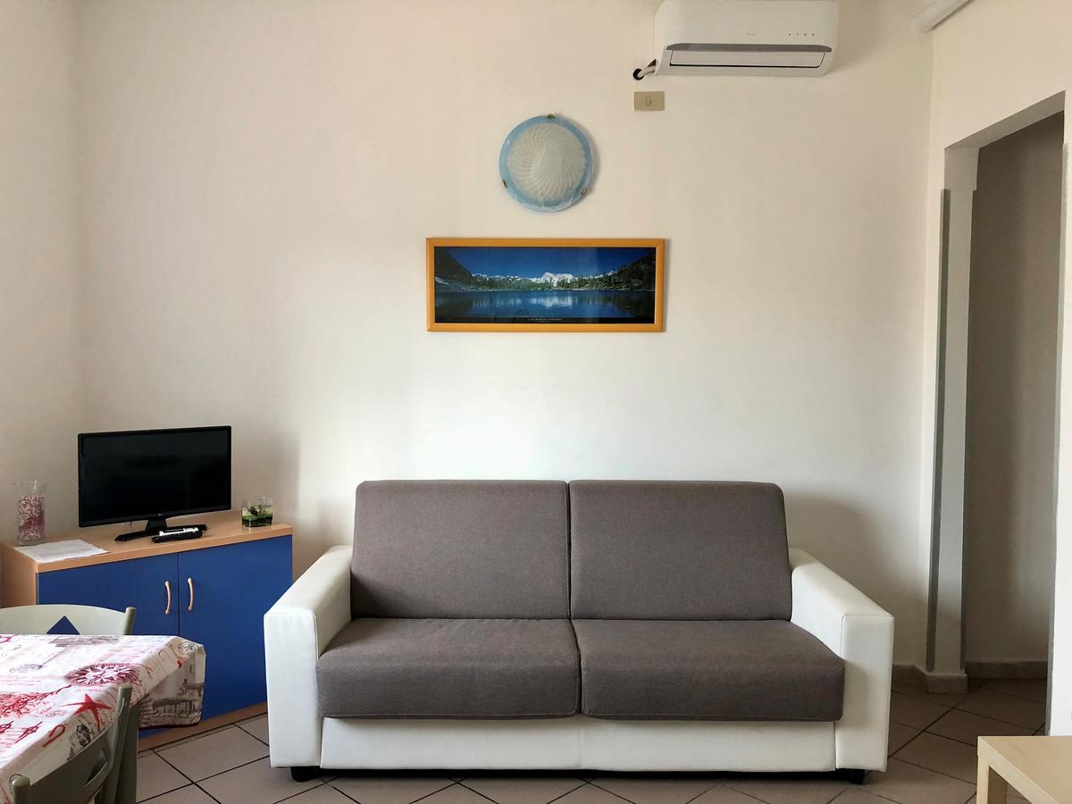 Apartment Tirreno Tirrenia Εξωτερικό φωτογραφία